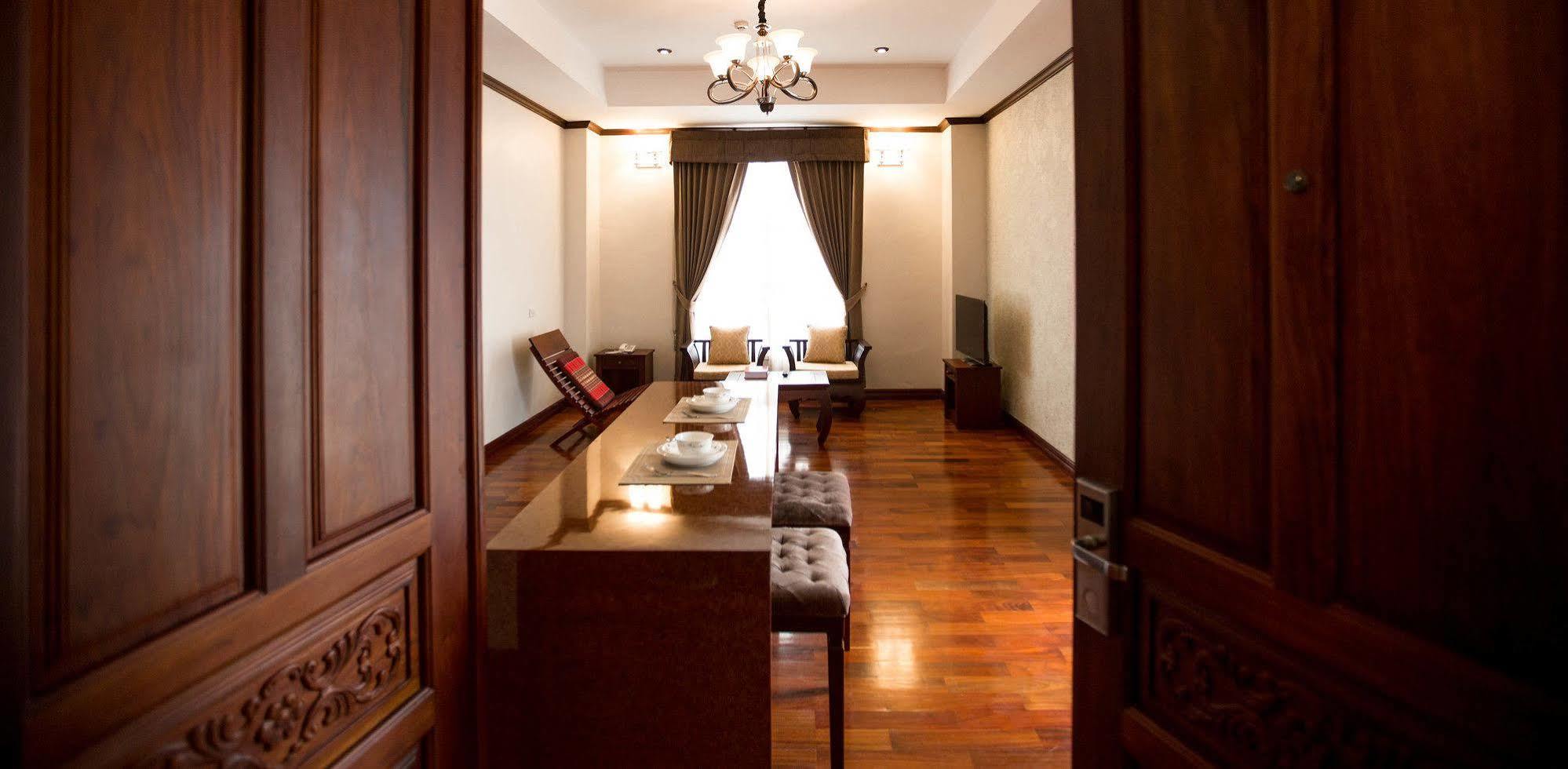 Capitol Residence Viêng Chăn Ngoại thất bức ảnh